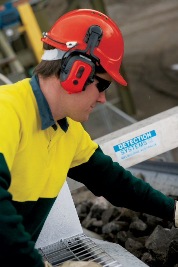 Protectores aditivos inteligentes IS montados en casco con filtrado de ruido sin bluetooth ni comunicación corto alcance, para radios digitales y análogos